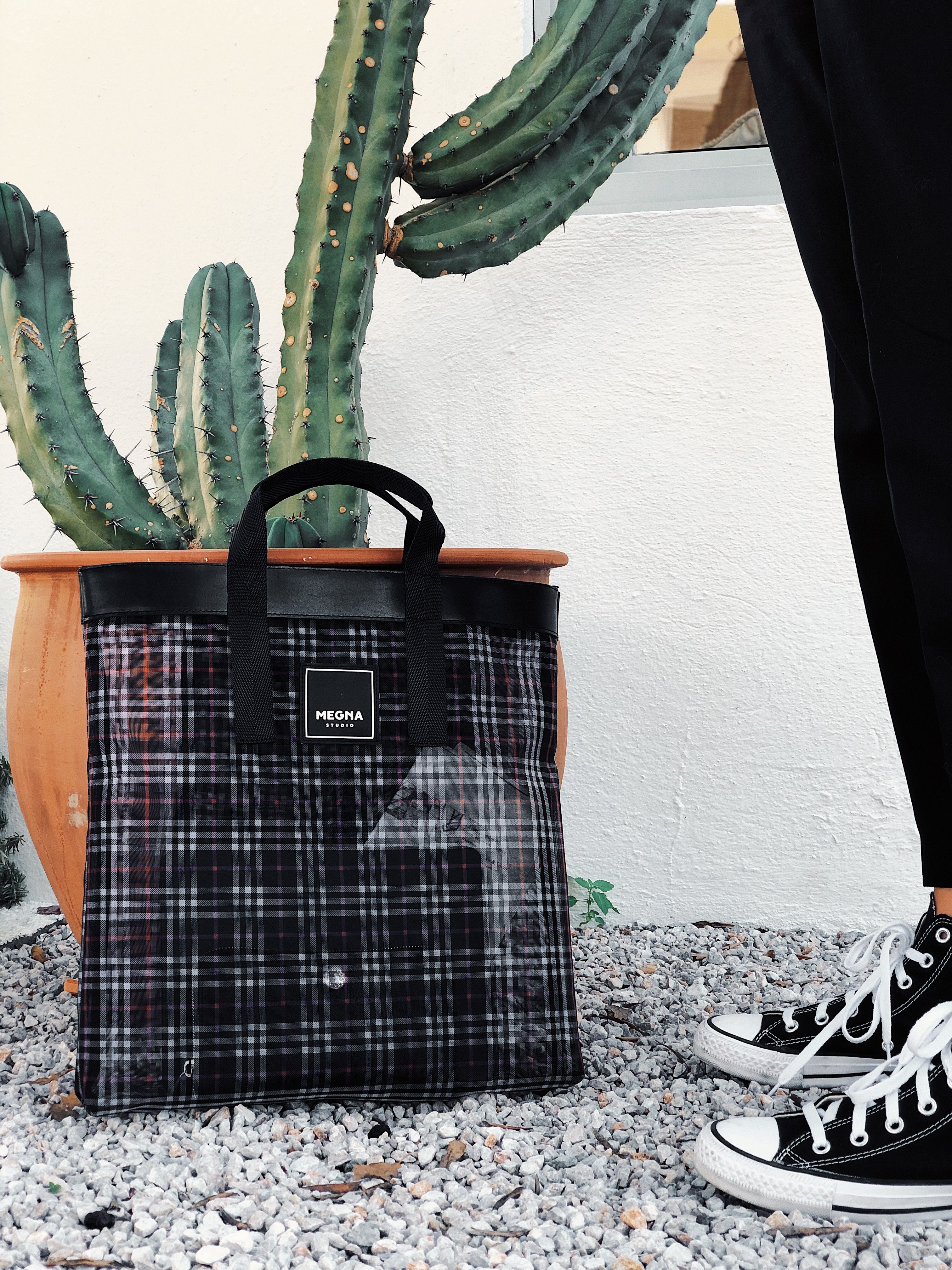 Alexa Shopper Bag • Plaid