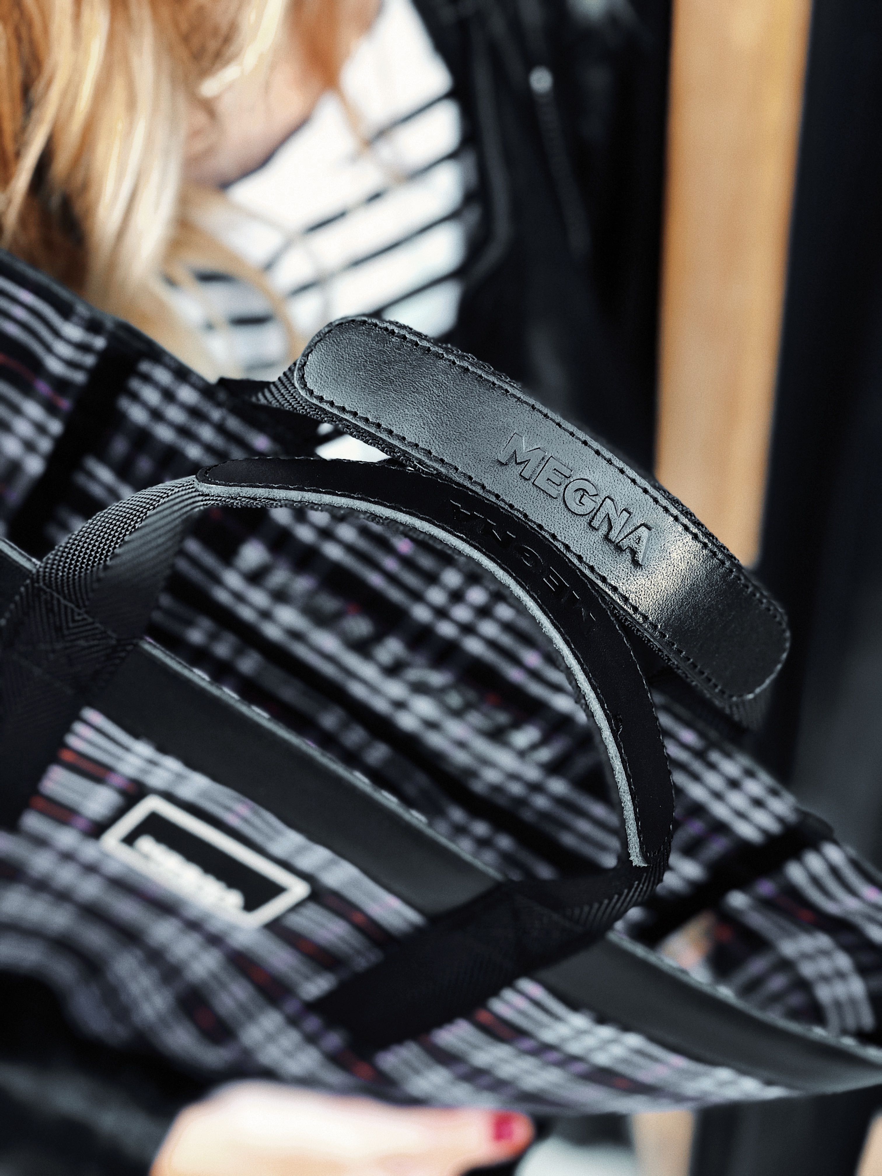 Alexa Shopper Bag • Plaid