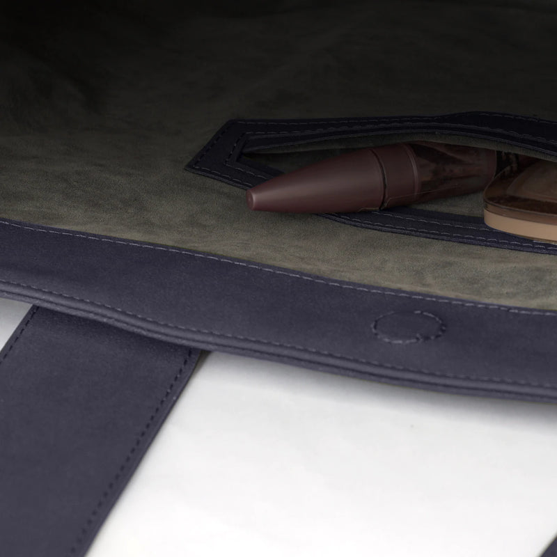 Medium Cora Shoulder Bag • Sanded Grey